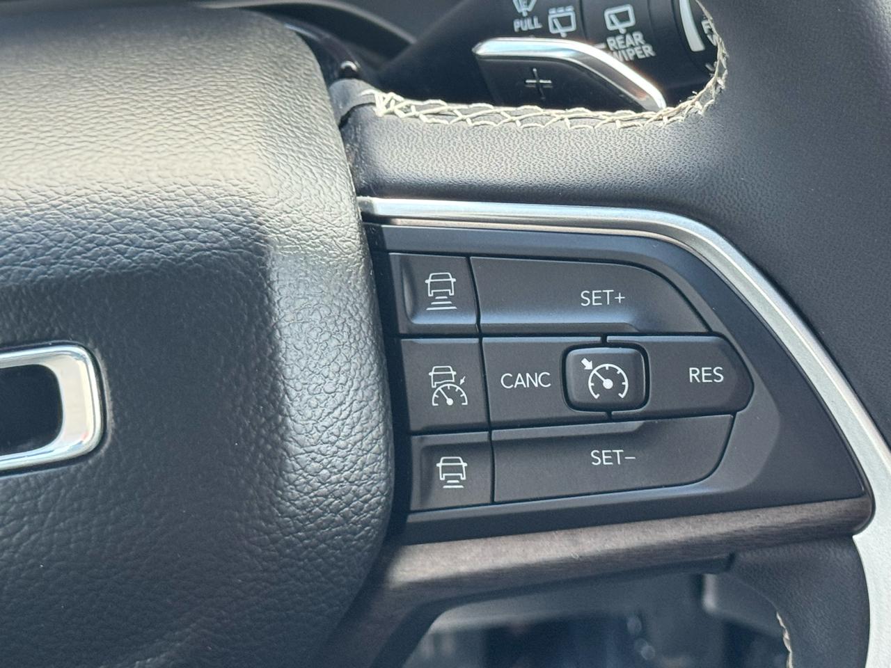 Jeep Grand Cherokee L Limited 4WD 2023