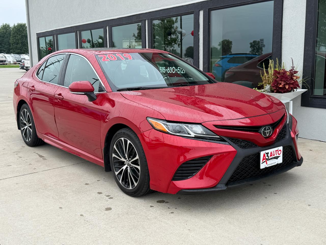 Toyota Camry SE 2019