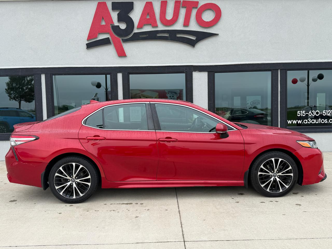 Toyota Camry SE 2019