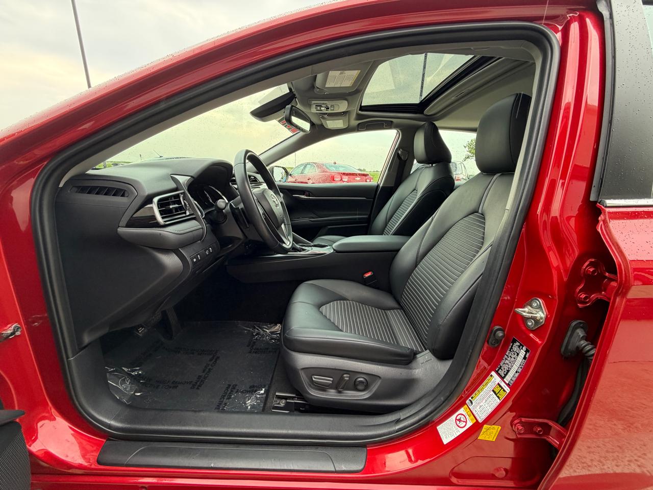 Toyota Camry SE 2019