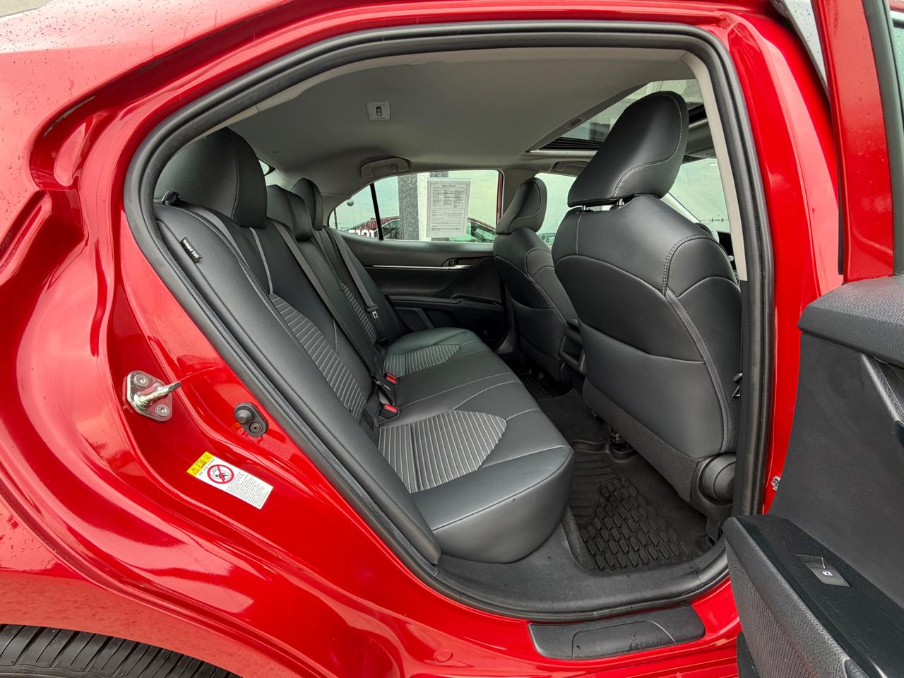 Toyota Camry SE 2019