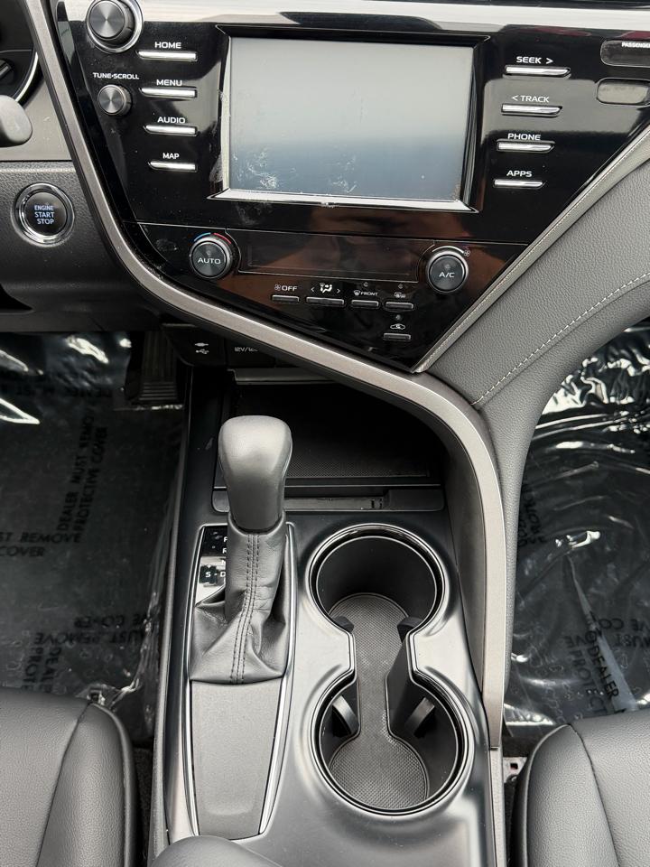 Toyota Camry SE 2019
