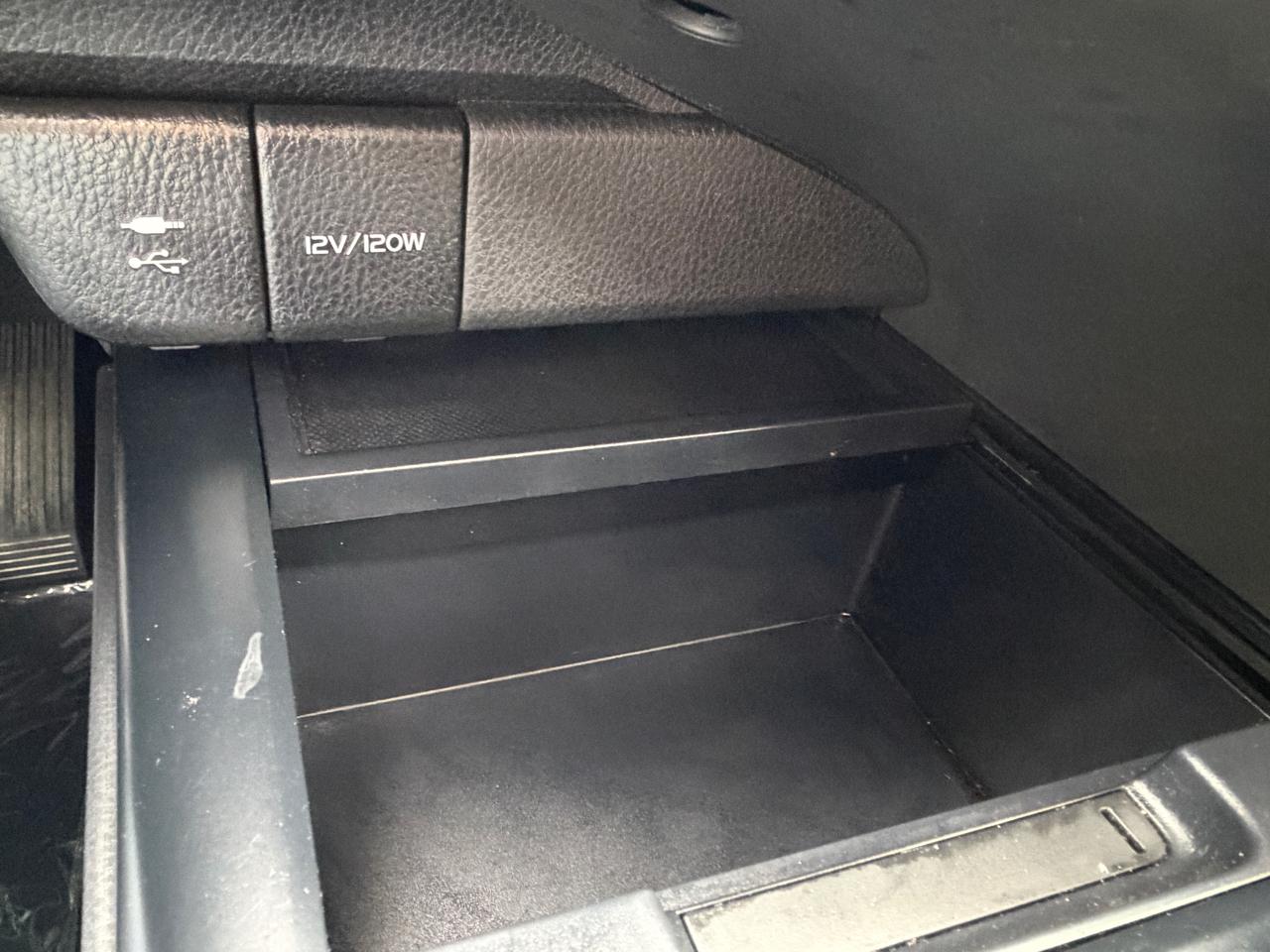Toyota Camry SE 2019