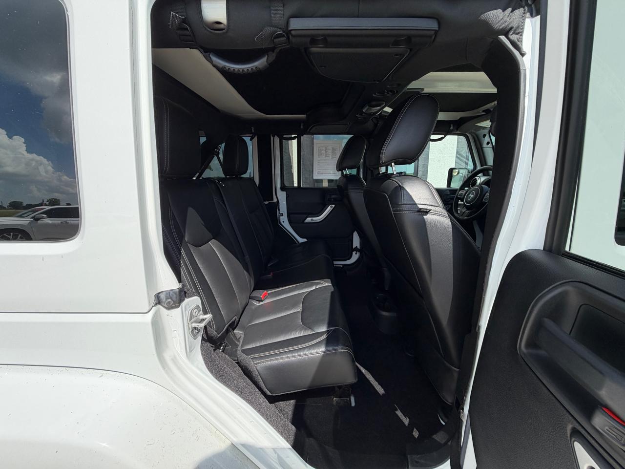 Jeep Wrangler Unlimited Sahara 4WD 2016