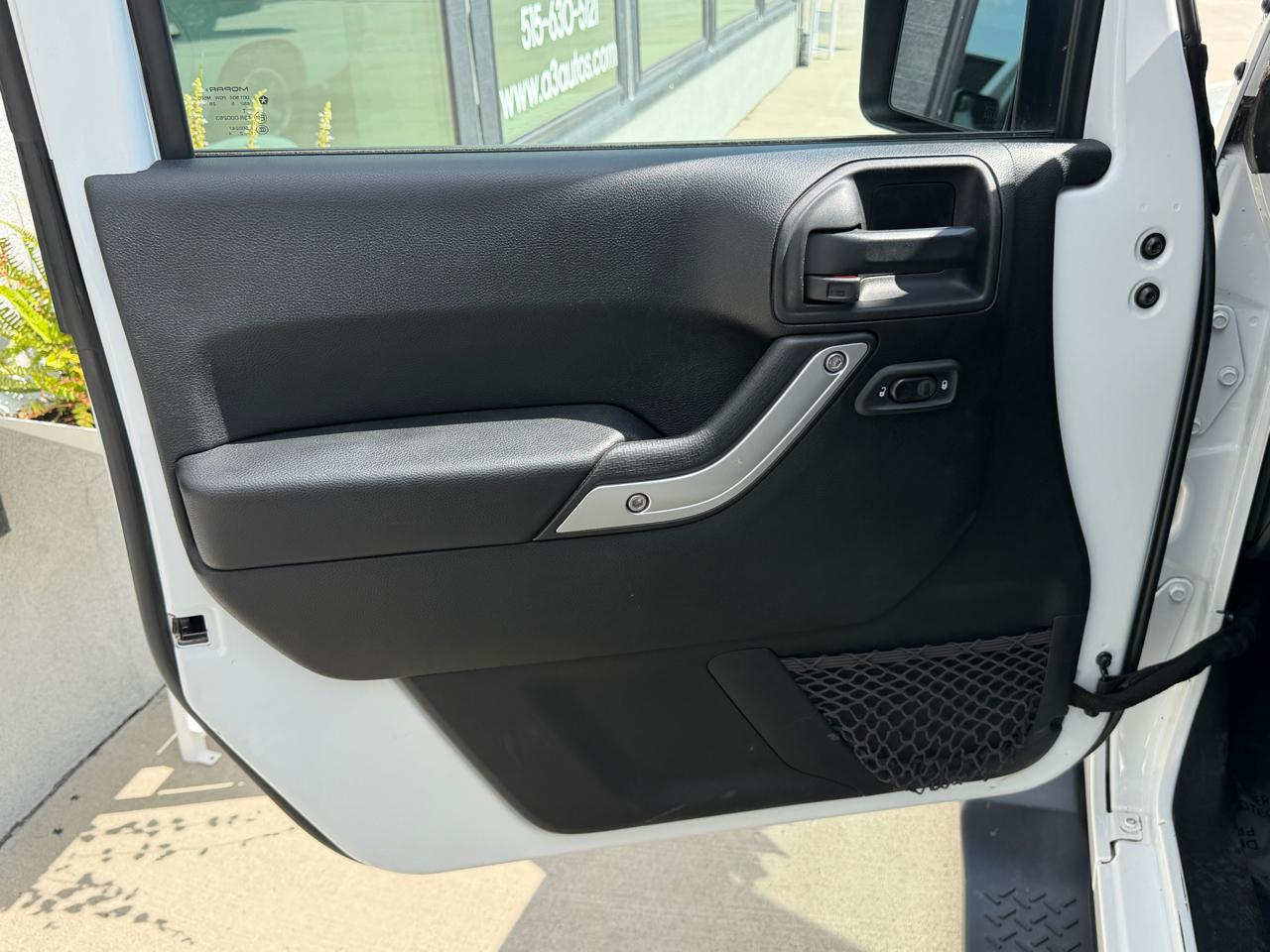Jeep Wrangler Unlimited Sahara 4WD 2016