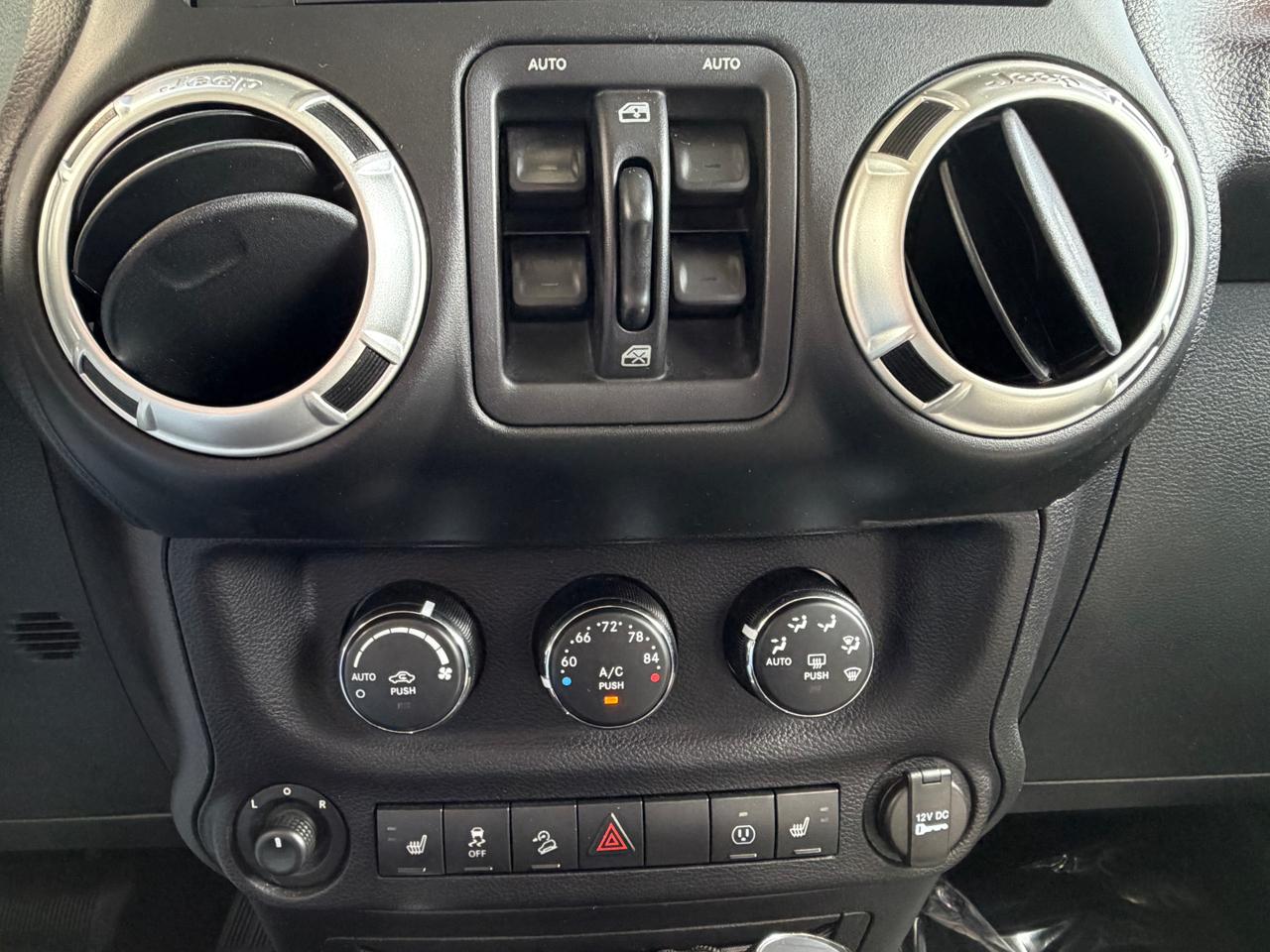 Jeep Wrangler Unlimited Sahara 4WD 2016