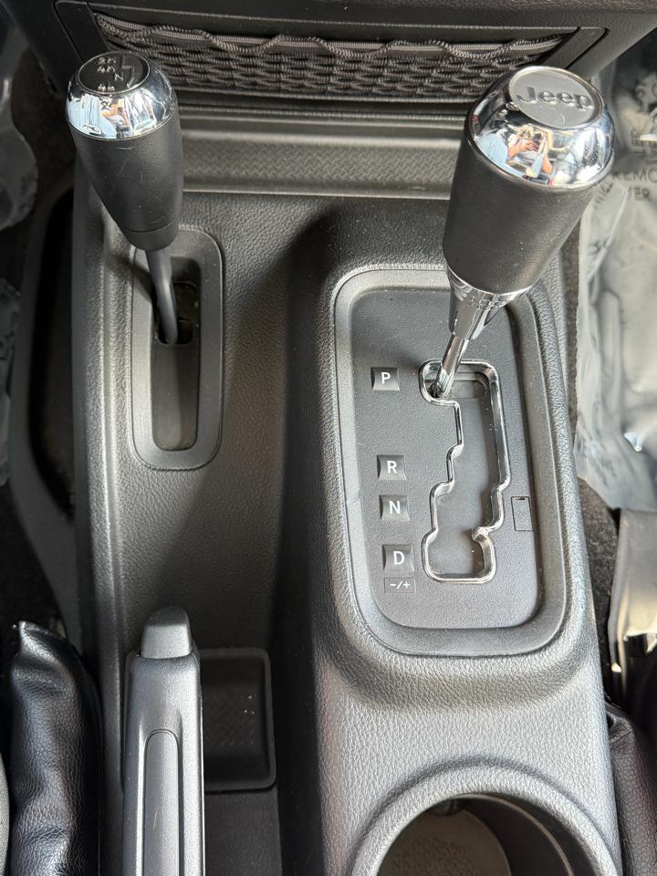 Jeep Wrangler Unlimited Sahara 4WD 2016