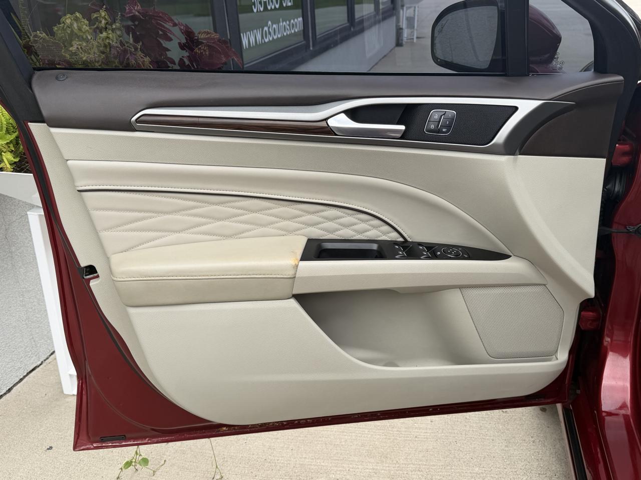 Ford Fusion Platinum 2017