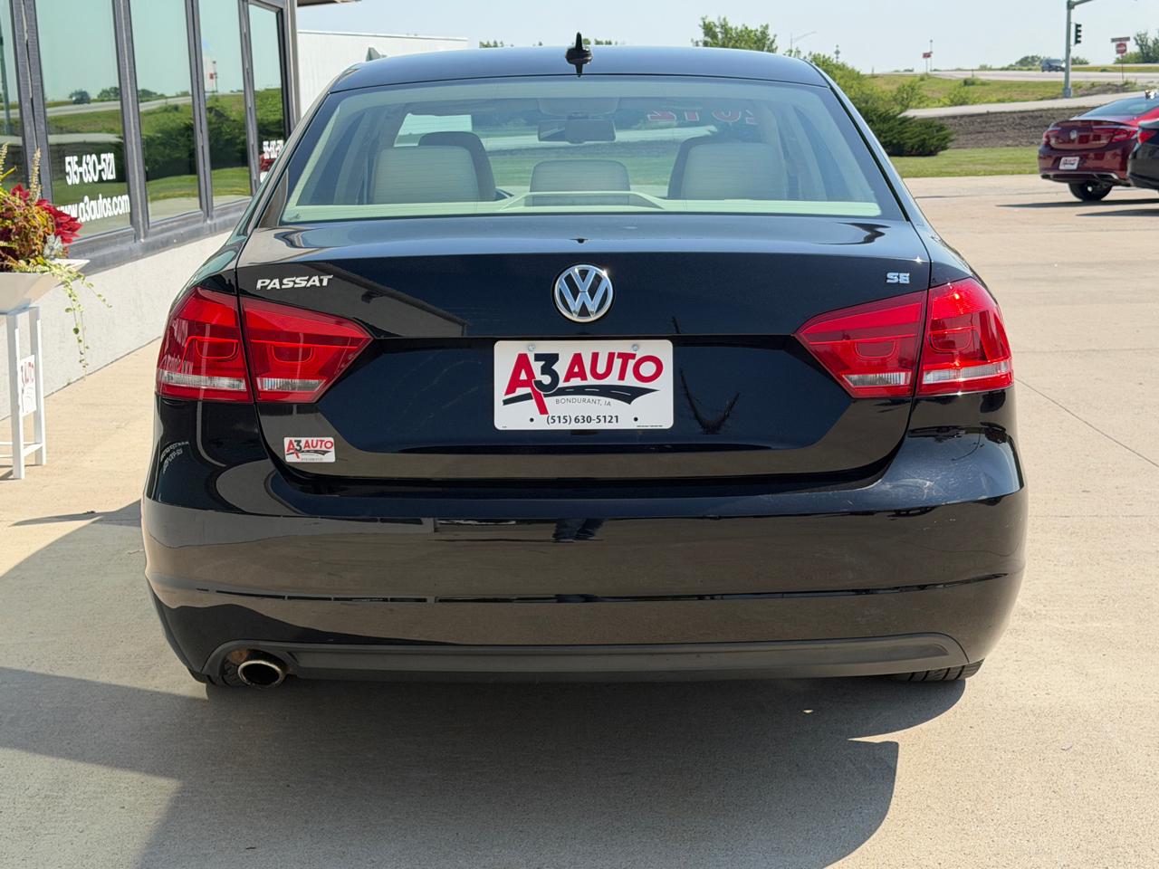 Volkswagen Passat 2.5L SE AT 2012