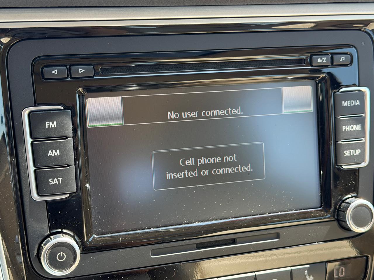 Volkswagen Passat 2.5L SE AT 2012