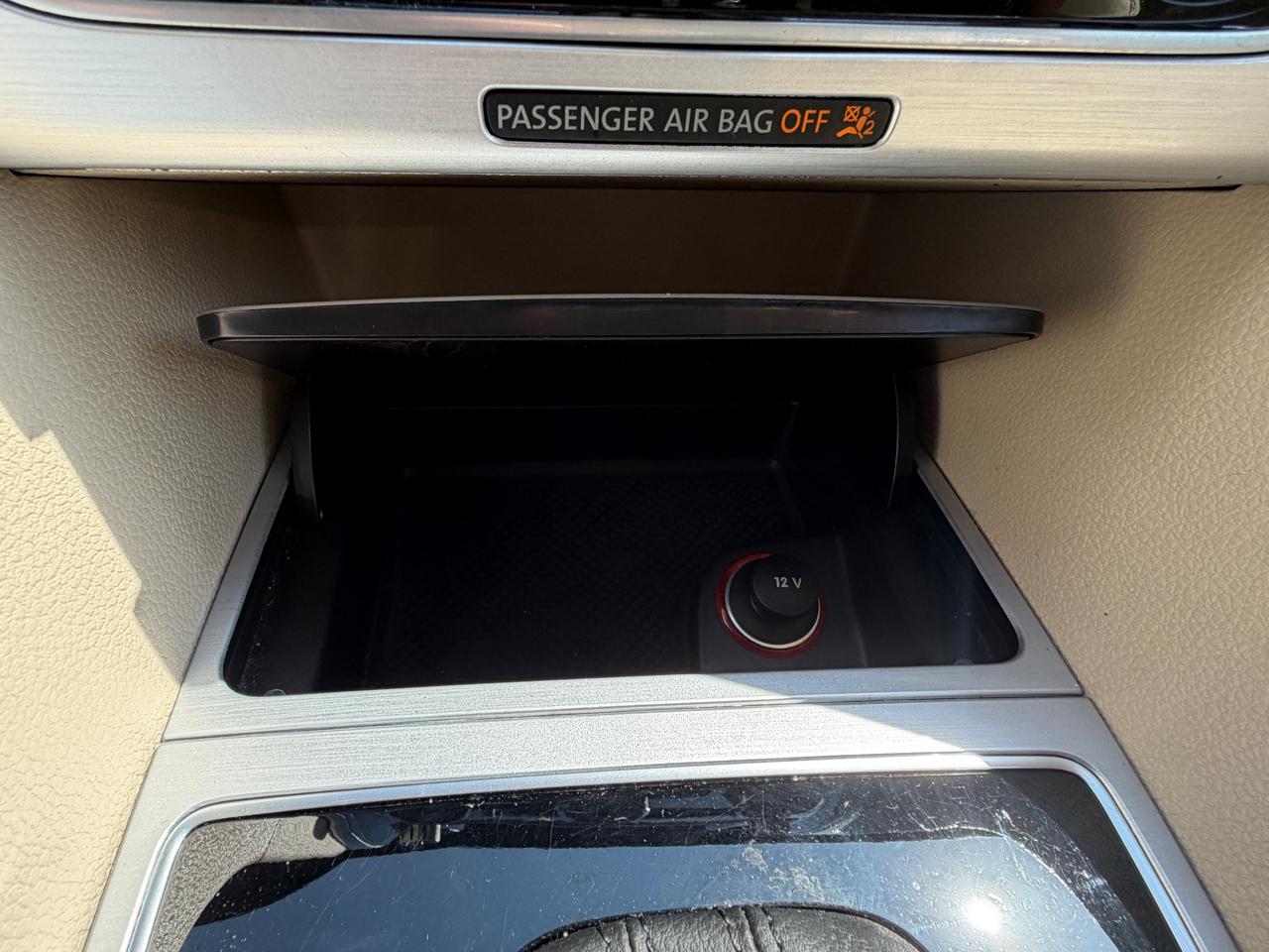 Volkswagen Passat 2.5L SE AT 2012