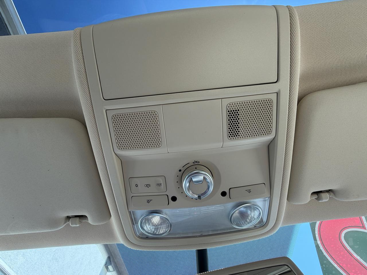 Volkswagen Passat 2.5L SE AT 2012