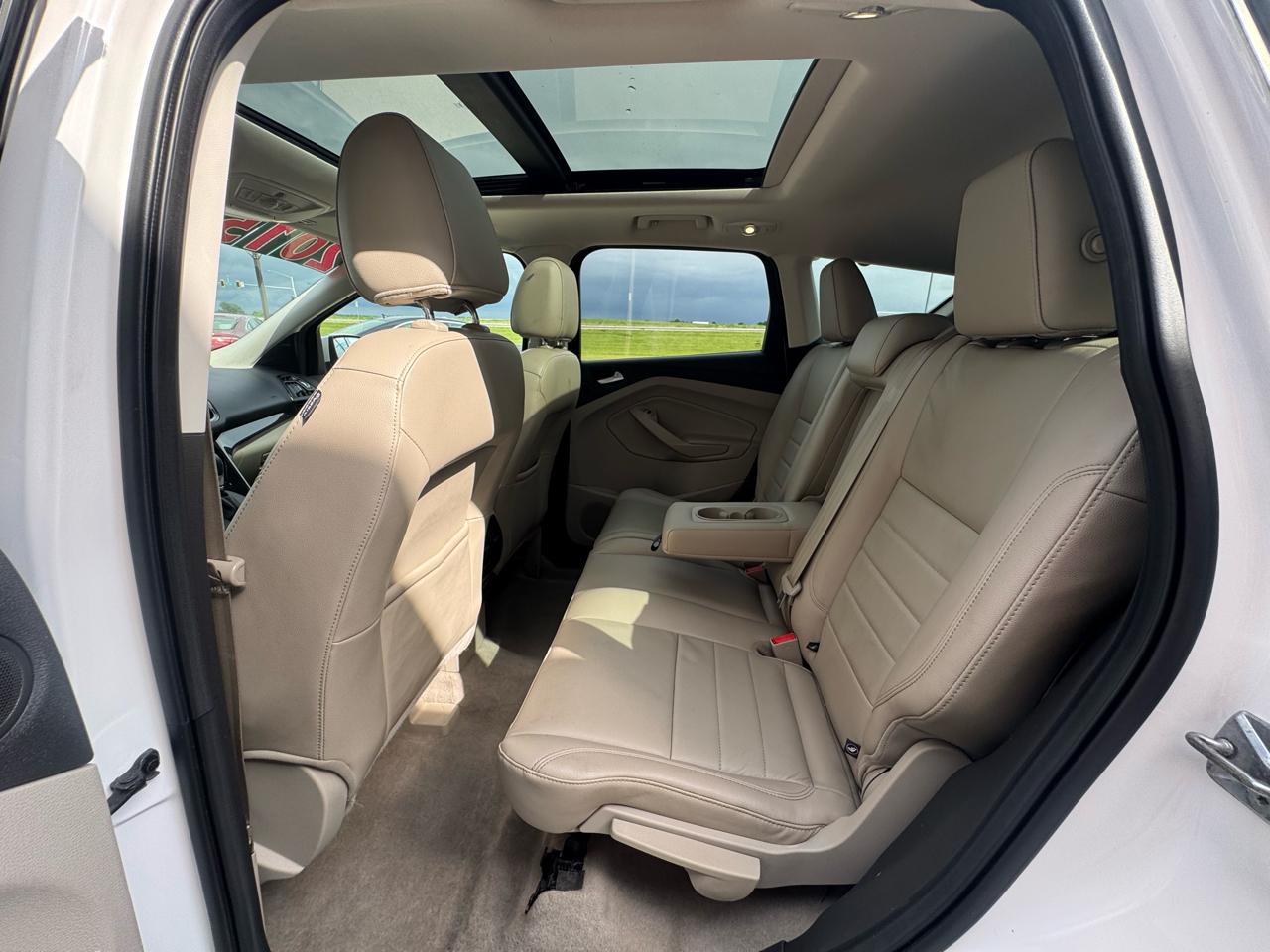Ford Escape Titanium 4WD 2015