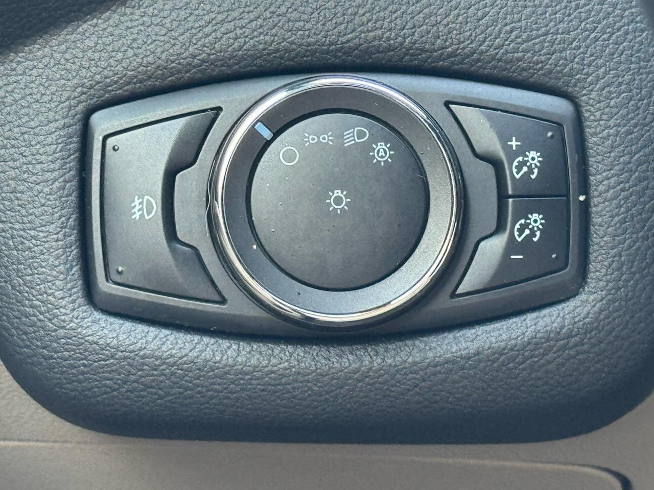 Ford Escape Titanium 4WD 2015