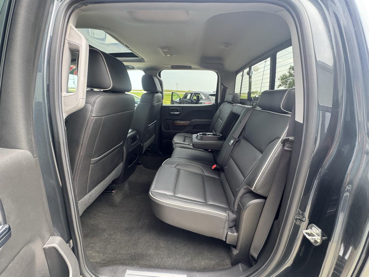 Chevrolet Silverado 1500 High Country Crew Cab Short Box 4WD 2018