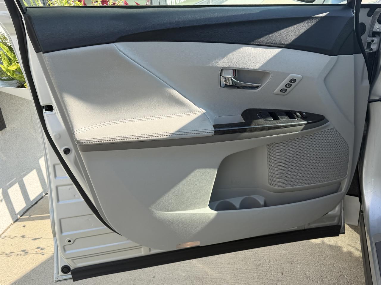 Toyota Venza  2014