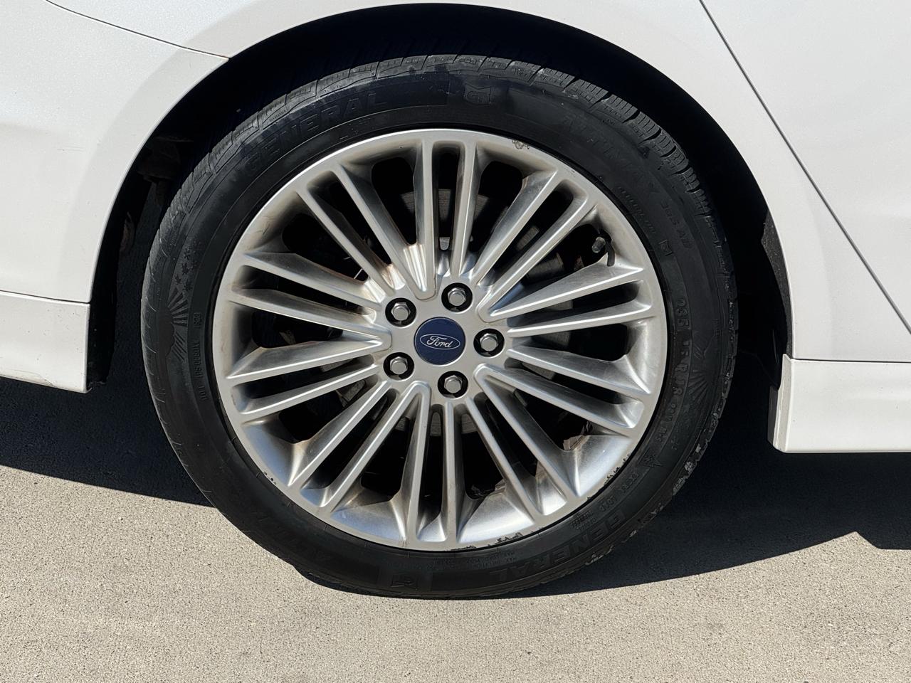 Ford Fusion SE AWD 2016