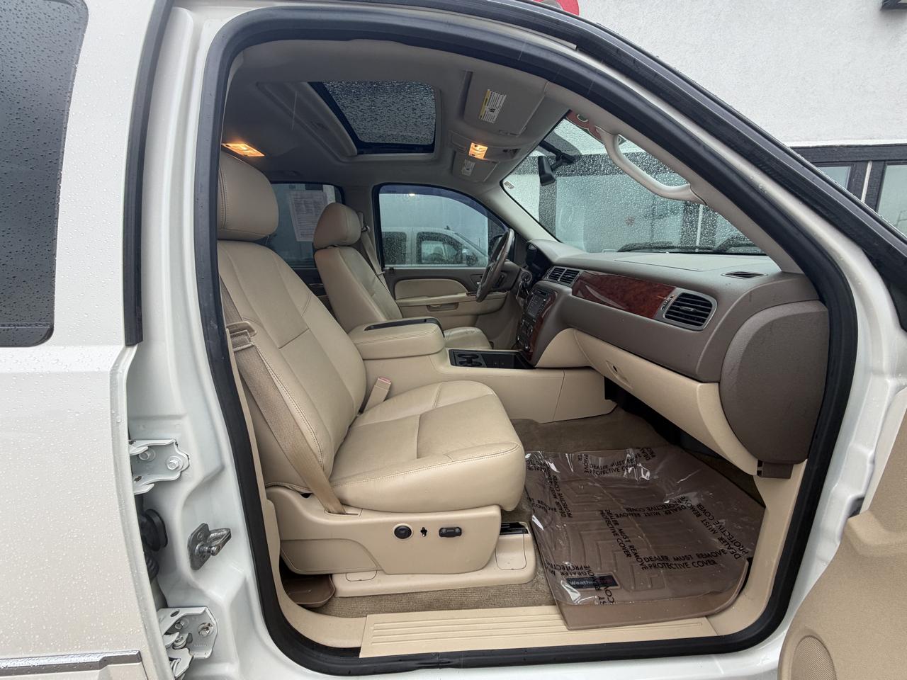 Chevrolet Silverado 1500 LTZ Crew Cab 4WD 2013