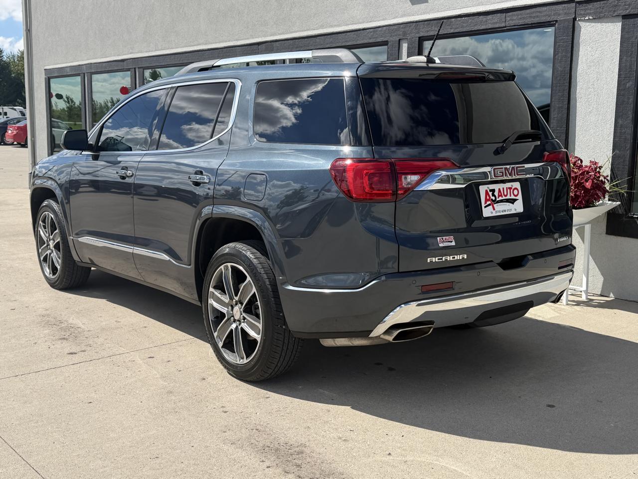 GMC Acadia Denali AWD 2019