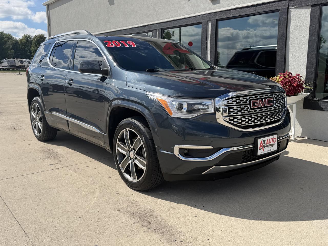 GMC Acadia Denali AWD 2019