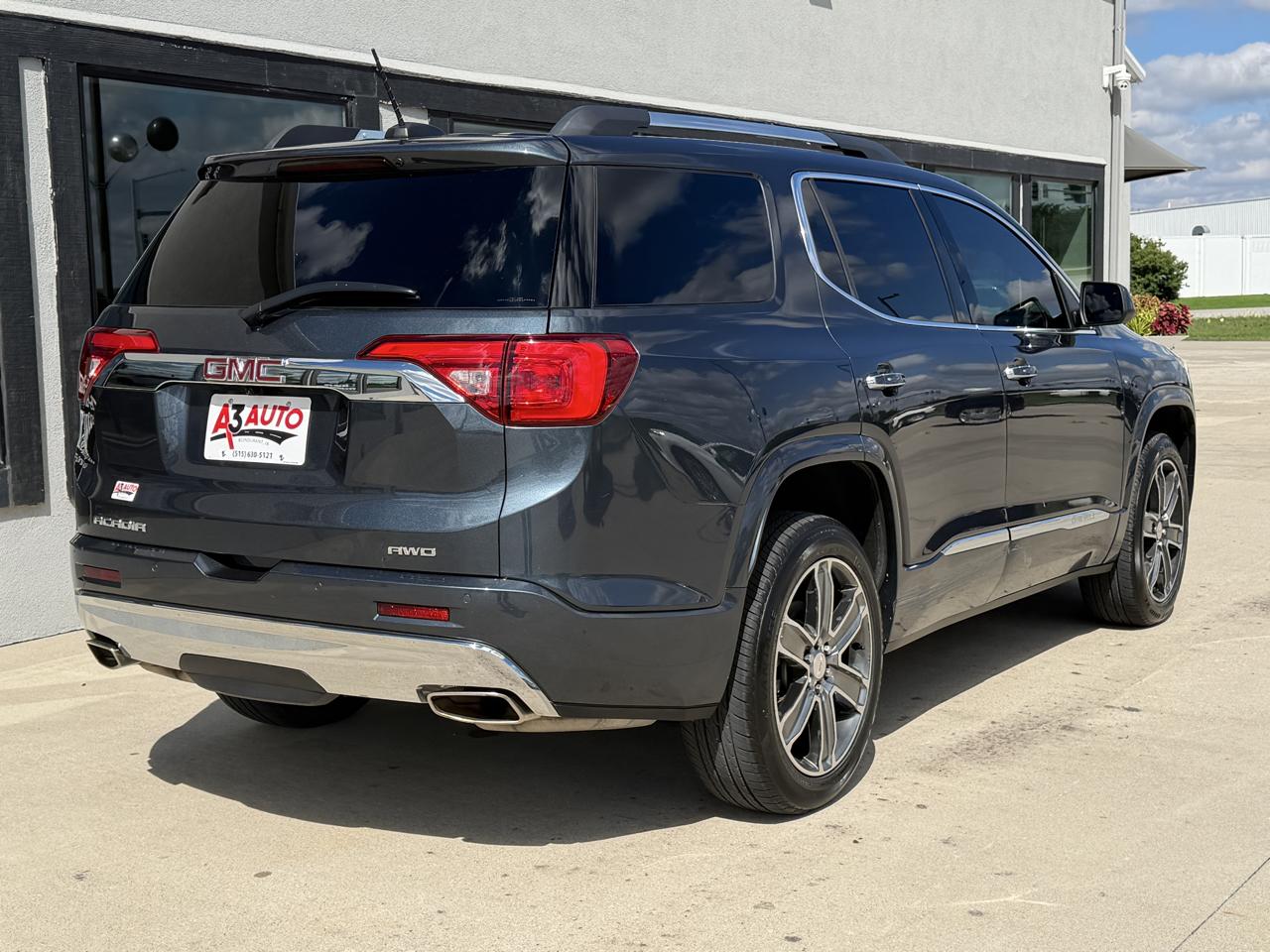 GMC Acadia Denali AWD 2019