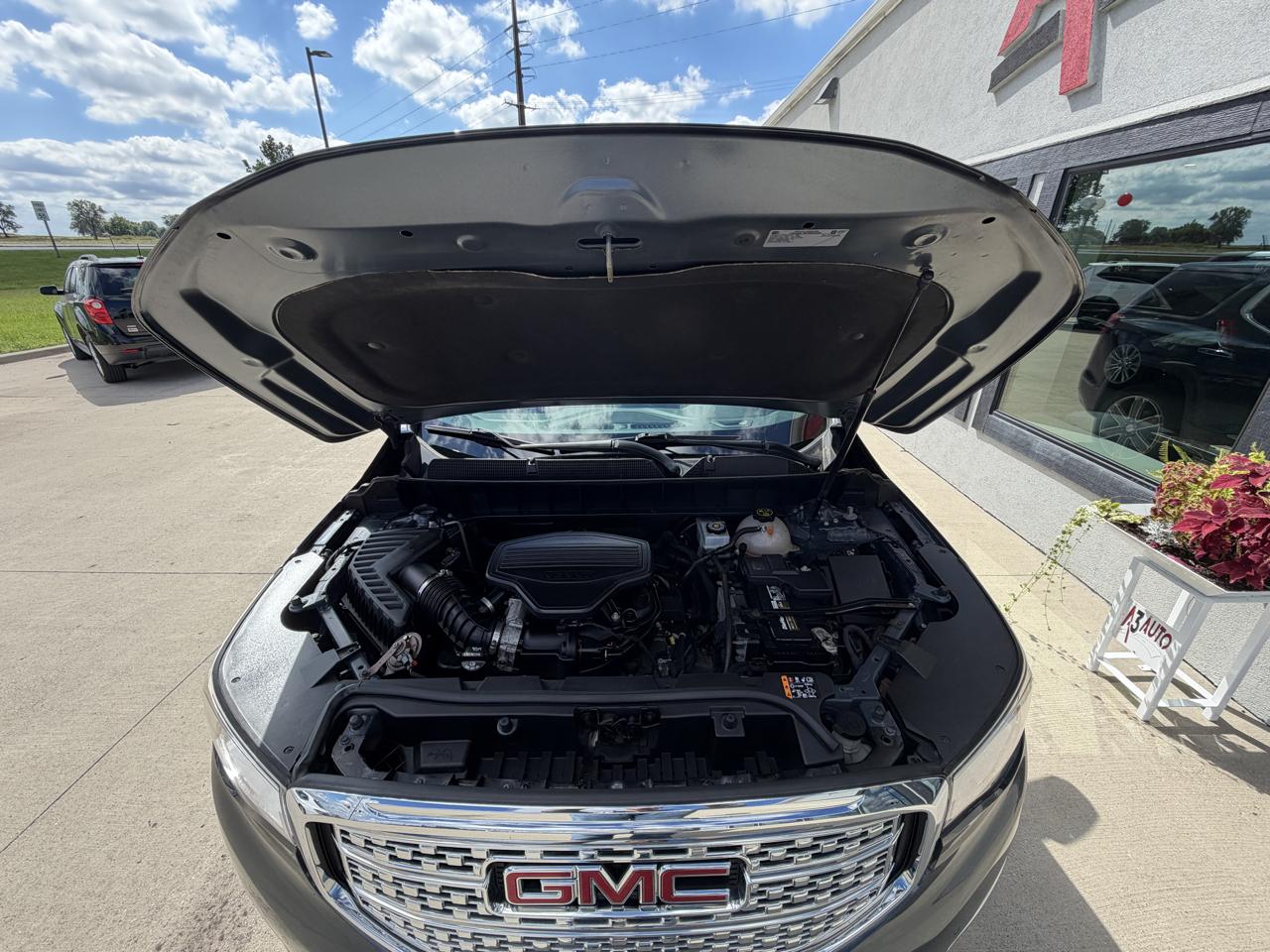GMC Acadia Denali AWD 2019