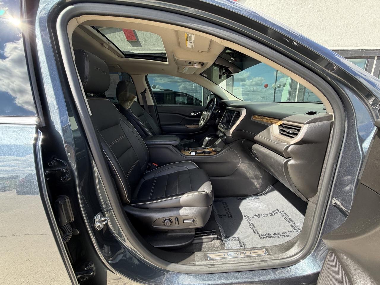 GMC Acadia Denali AWD 2019
