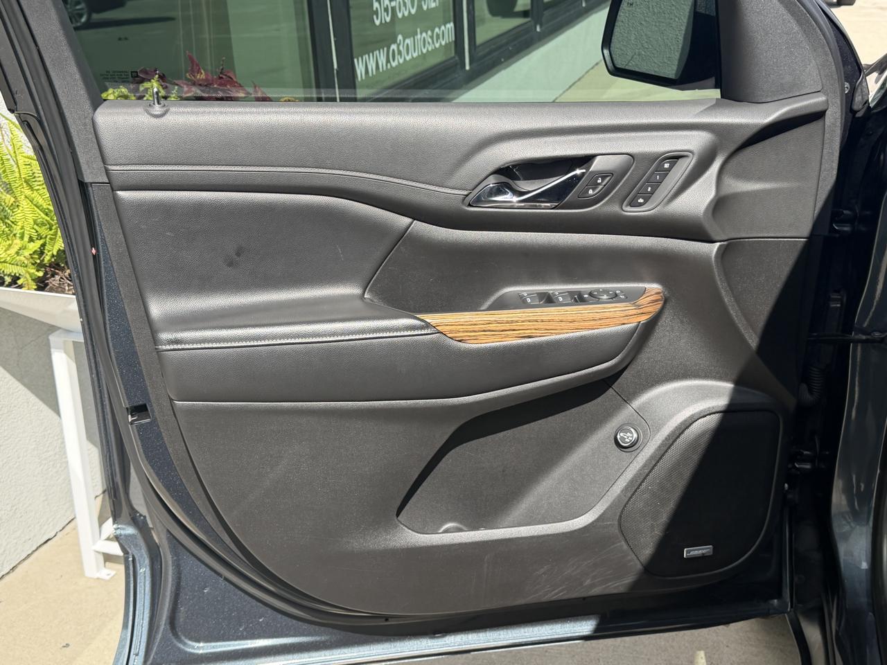 GMC Acadia Denali AWD 2019