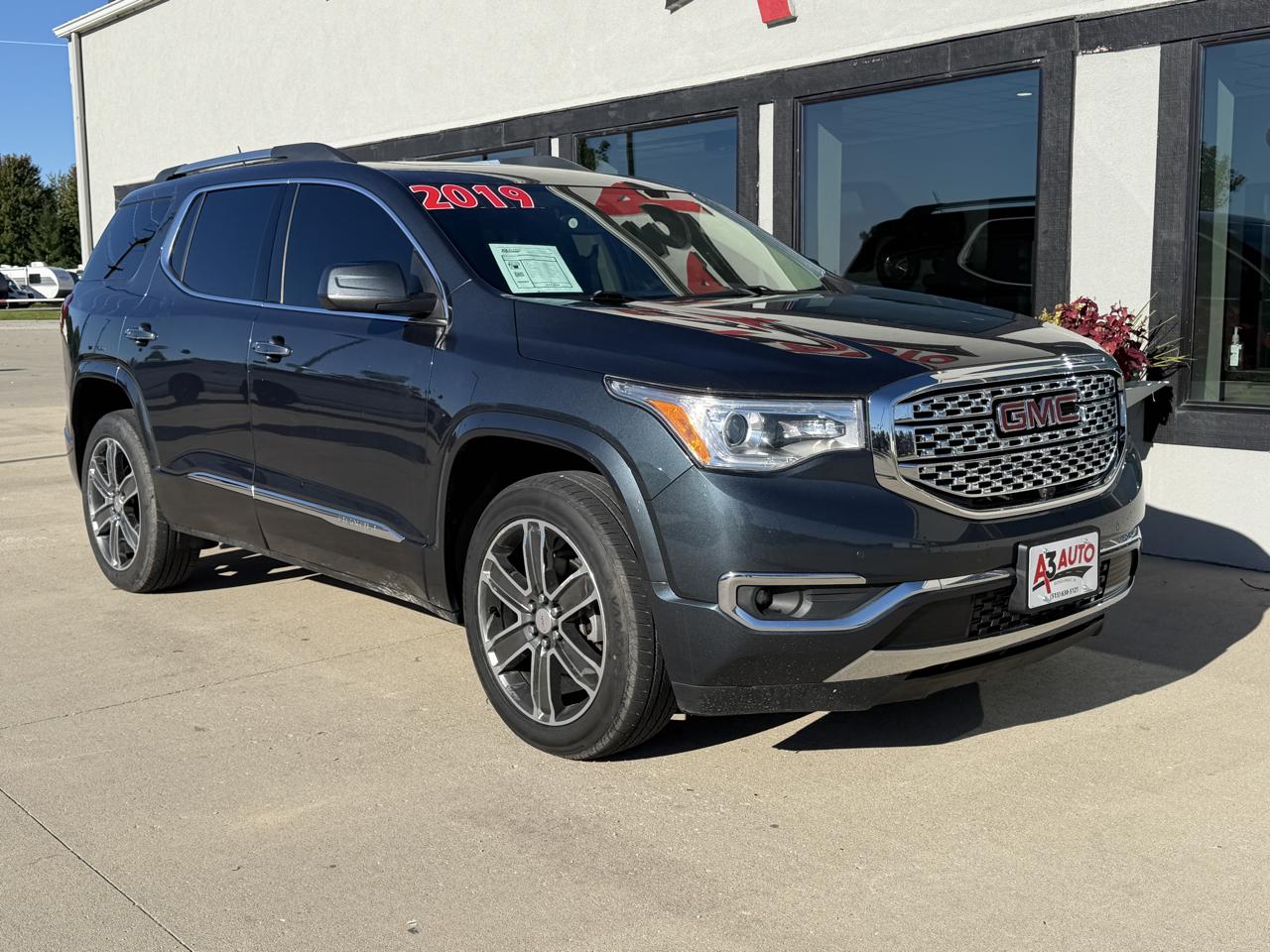 GMC Acadia Denali AWD 2019