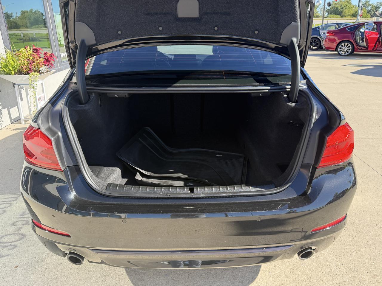 BMW 5-Series 530i xDrive 2019