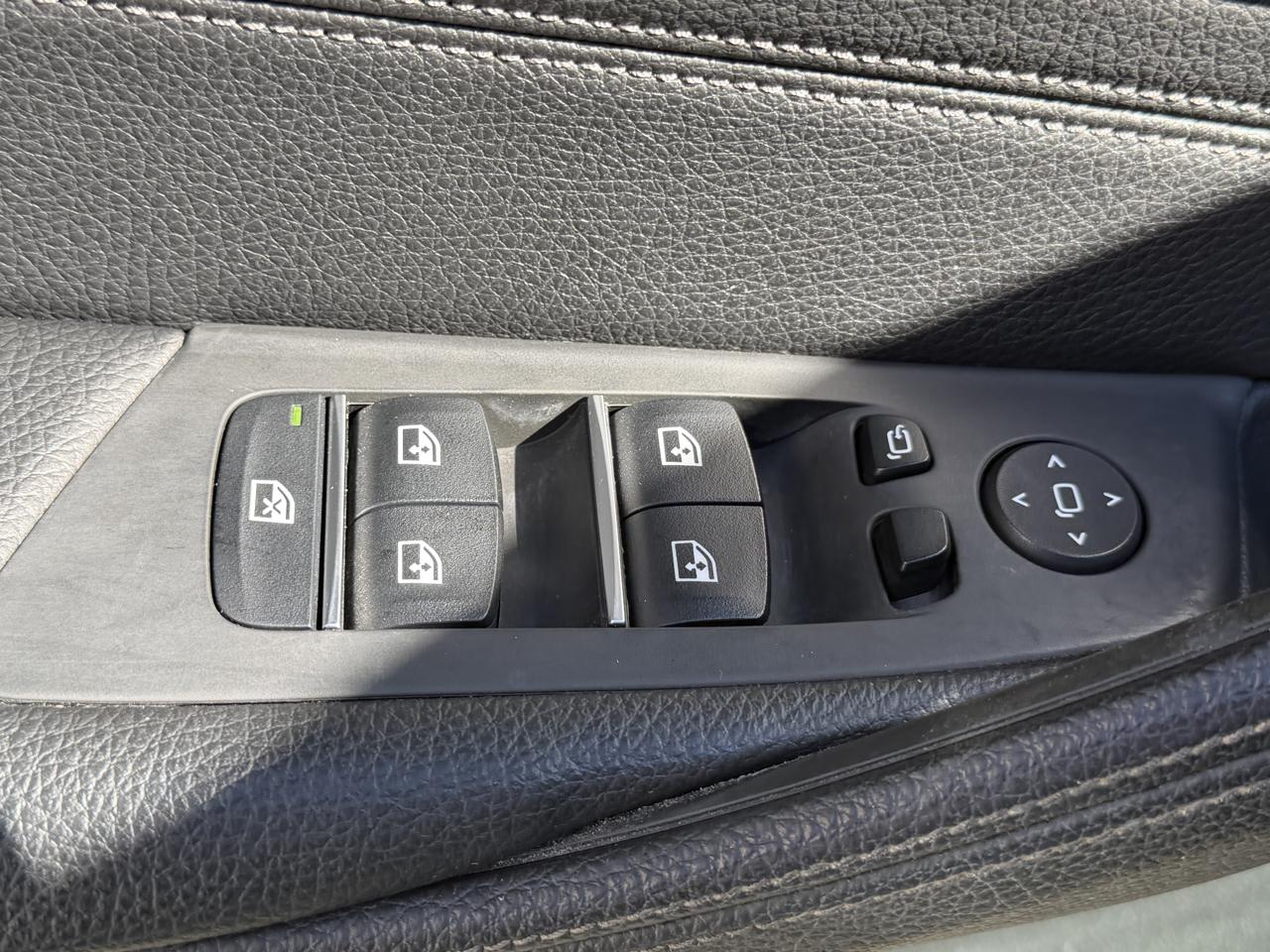 BMW 5-Series 530i xDrive 2019