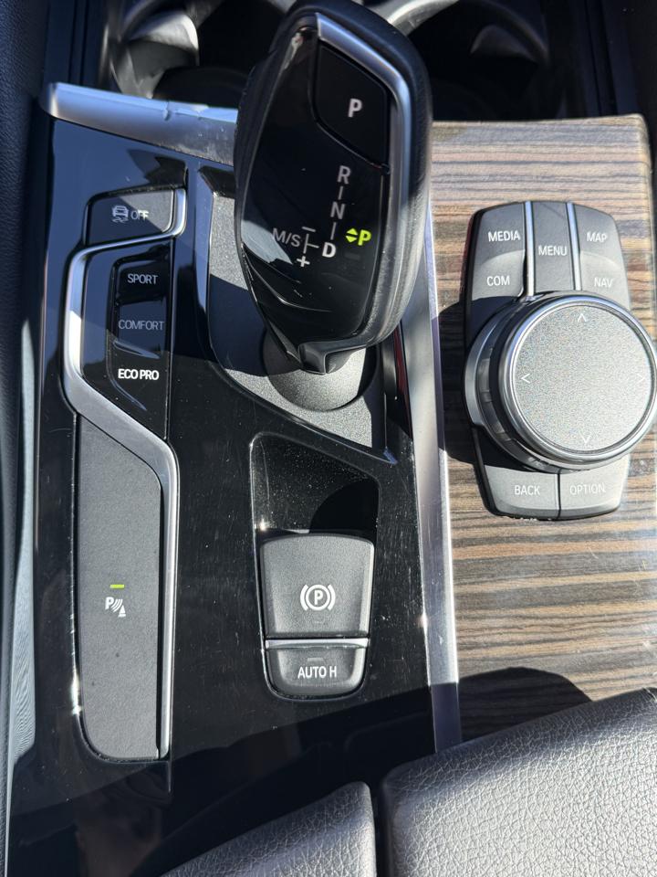 BMW 5-Series 530i xDrive 2019