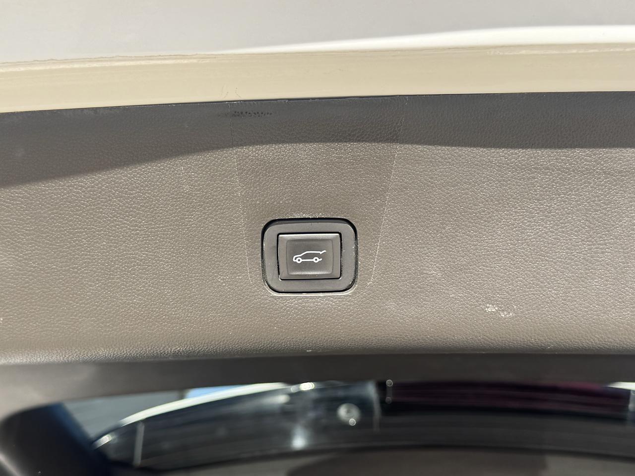 Chevrolet Traverse Premier 4D SUV AWD 2019