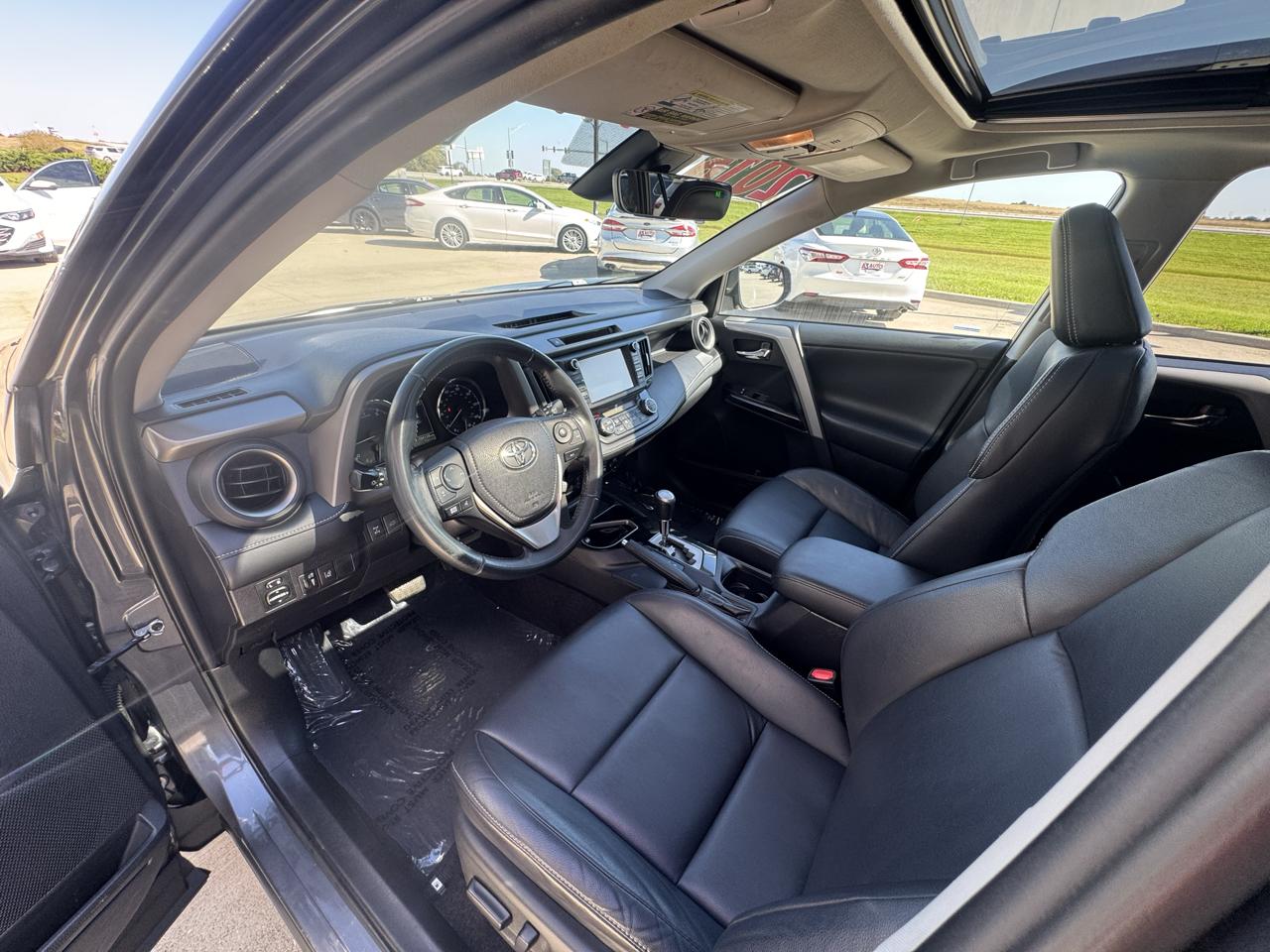 Toyota RAV4 Limited AWD 2016