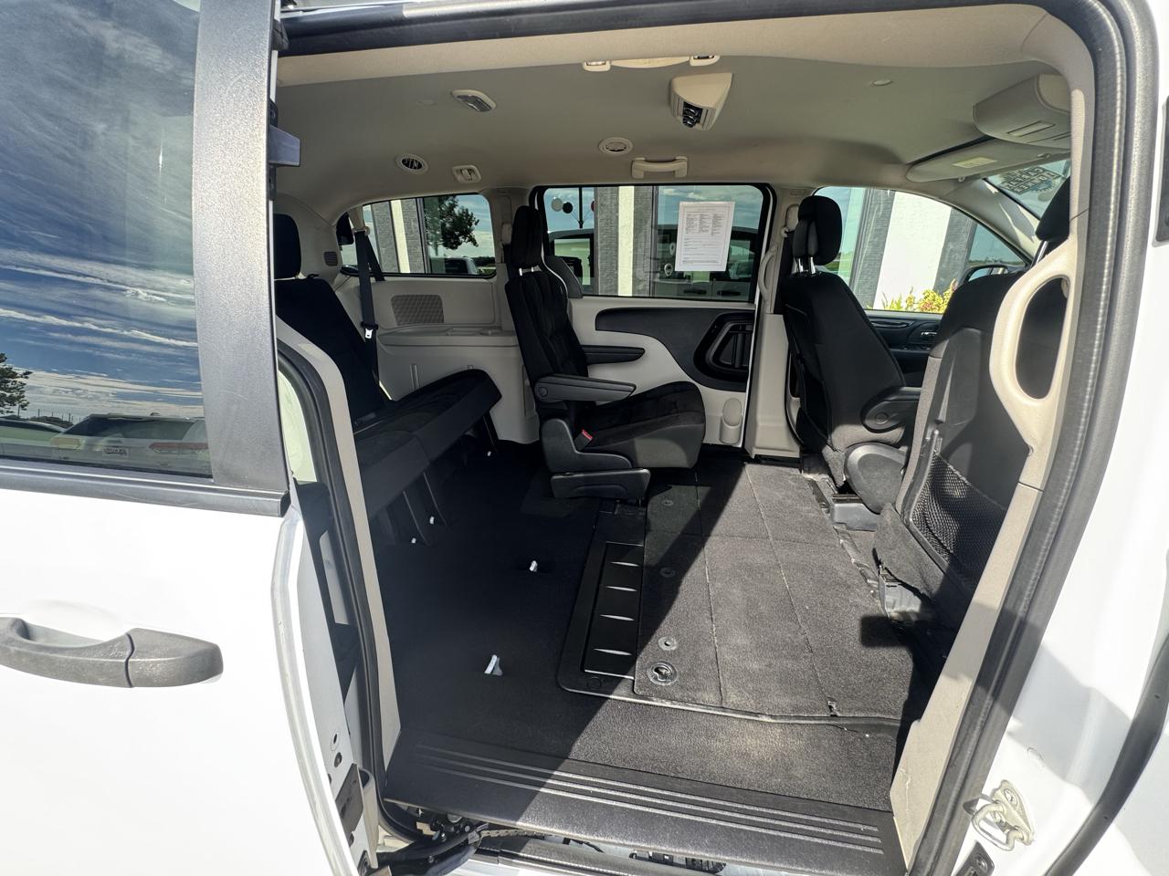 Dodge Grand Caravan SE 2020