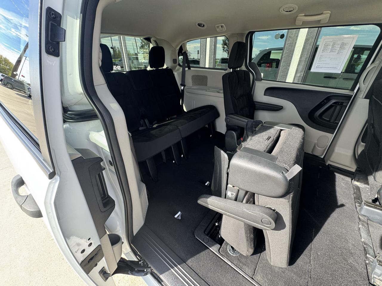 Dodge Grand Caravan SE 2020