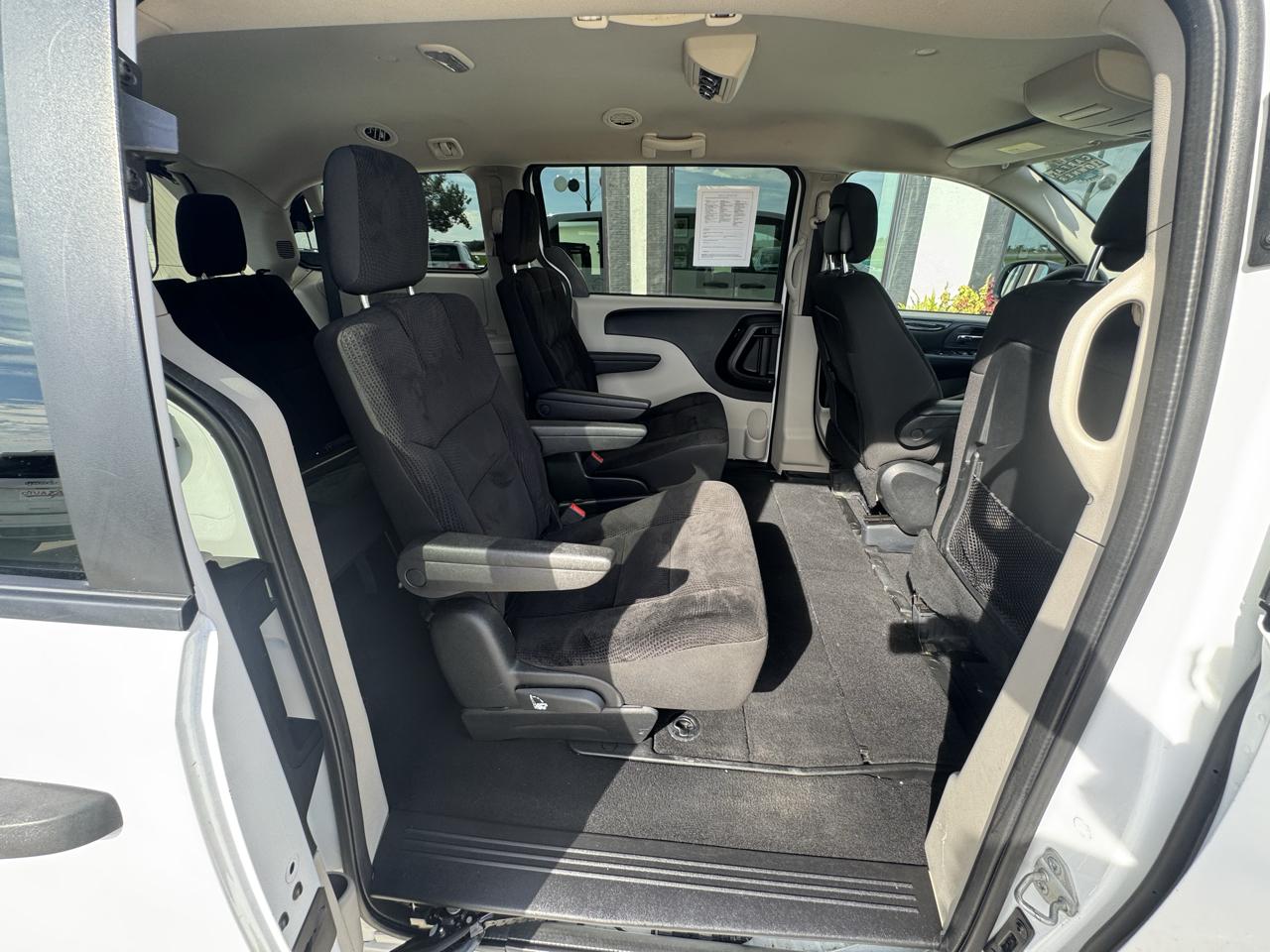 Dodge Grand Caravan SE 2020