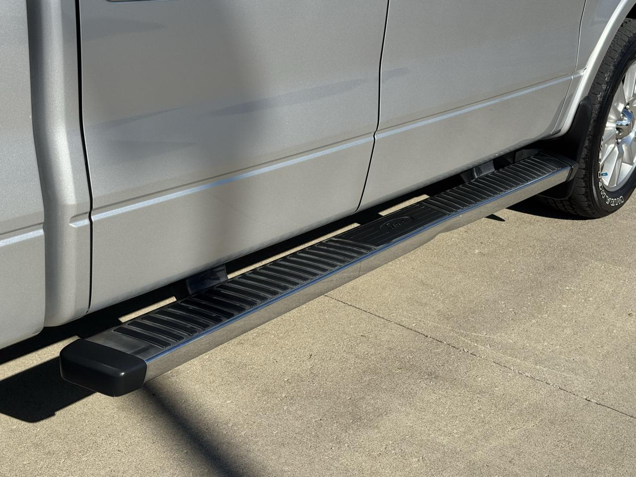 Ford F-150 Lariat 4WD SuperCrew 5.5' Box 2011