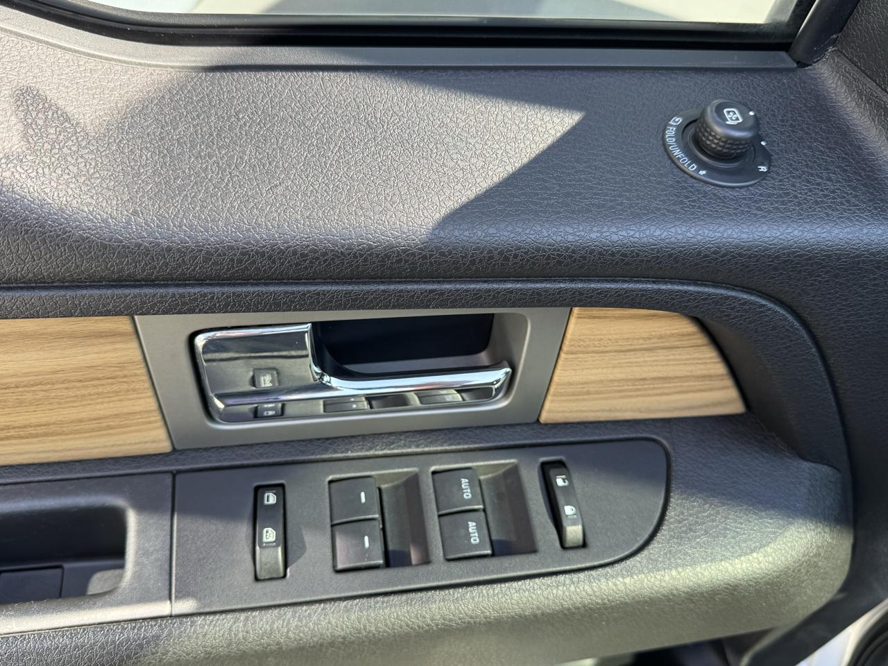 Ford F-150 Lariat 4WD SuperCrew 5.5' Box 2011