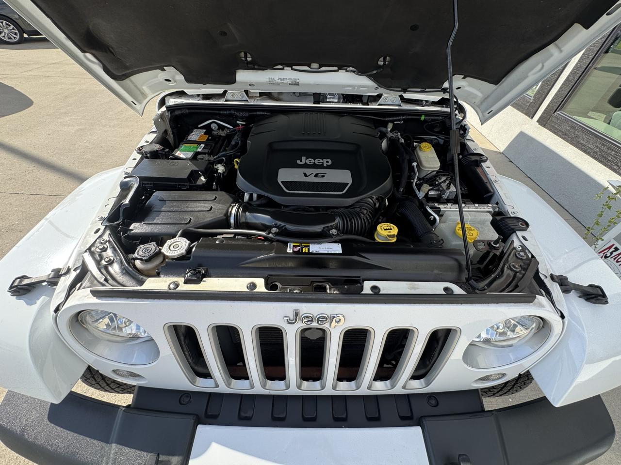 Jeep Wrangler Unlimited Sahara 4WD 2016