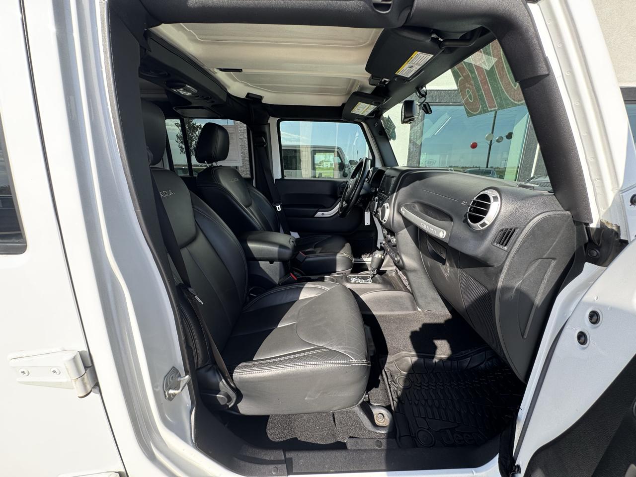 Jeep Wrangler Unlimited Sahara 4WD 2016