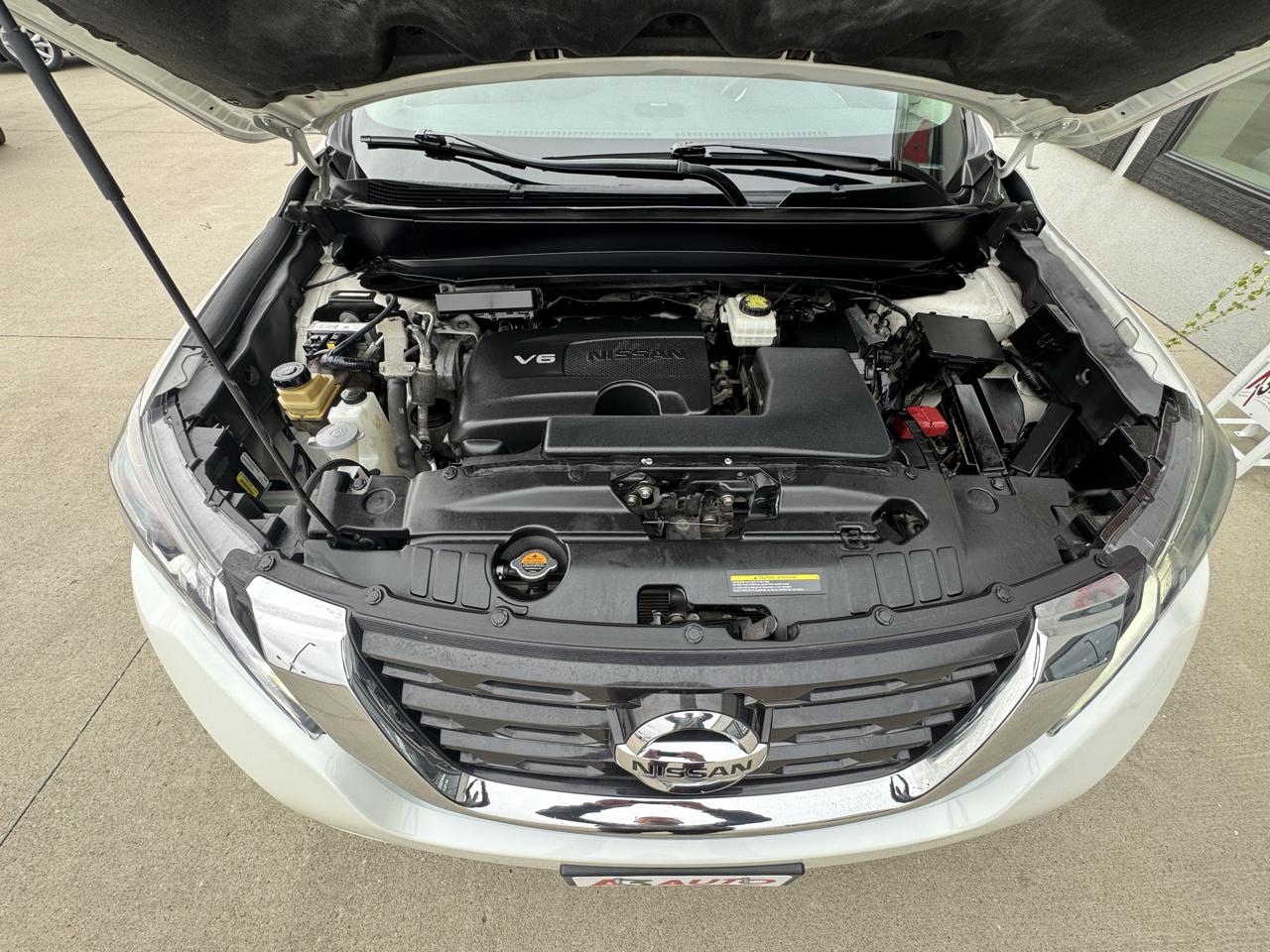 Nissan Pathfinder Platinum 4WD 2017