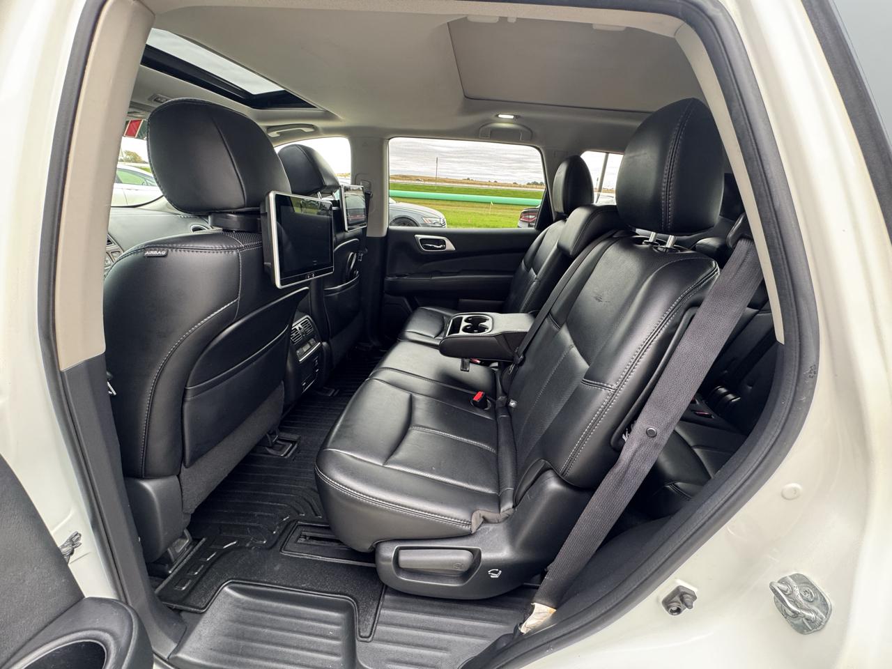 Nissan Pathfinder Platinum 4WD 2017