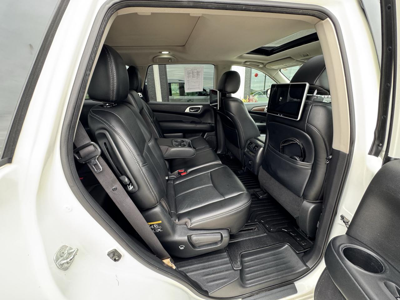 Nissan Pathfinder Platinum 4WD 2017