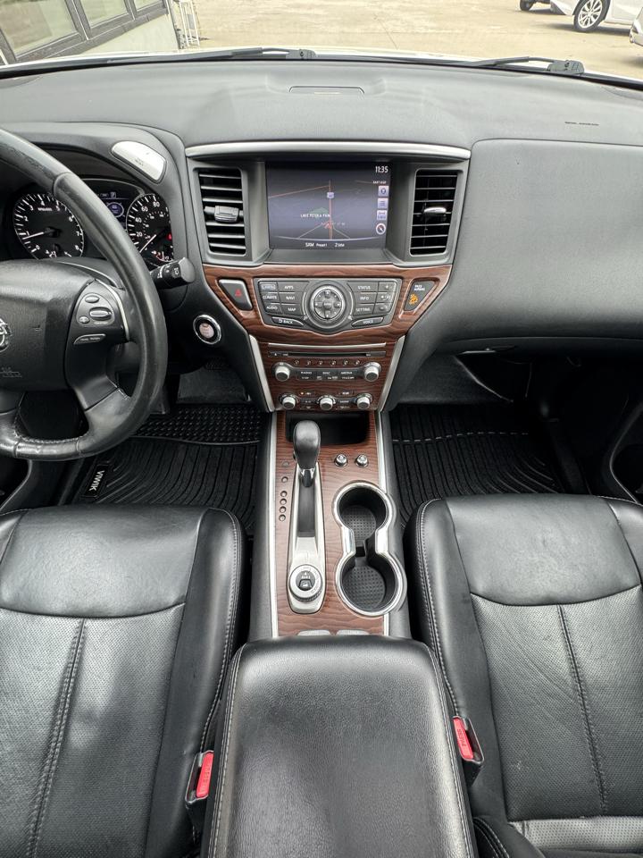 Nissan Pathfinder Platinum 4WD 2017