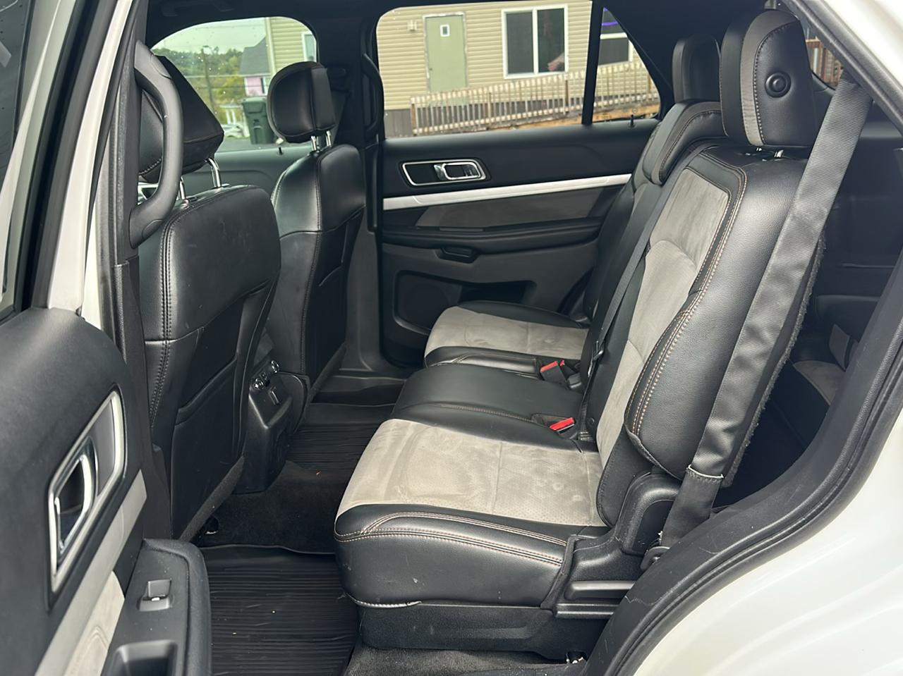 2017 Ford Explorer XLT - Photo 13