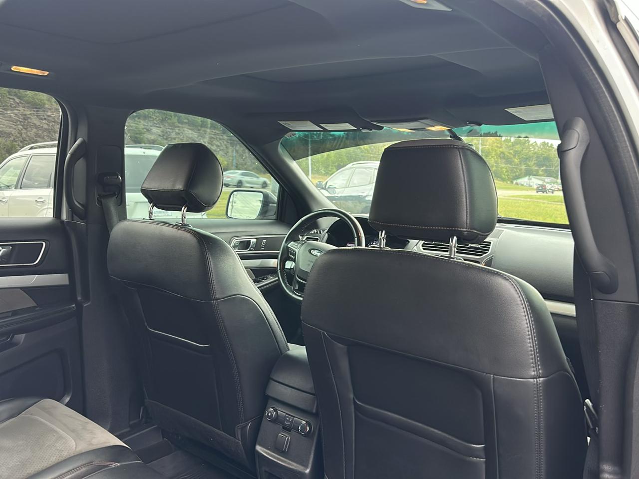 2017 Ford Explorer XLT - Photo 18