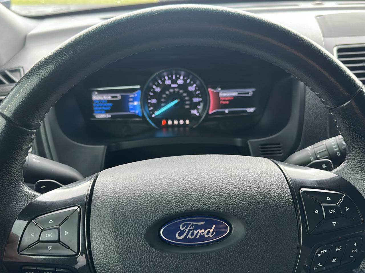 2017 Ford Explorer XLT - Photo 24