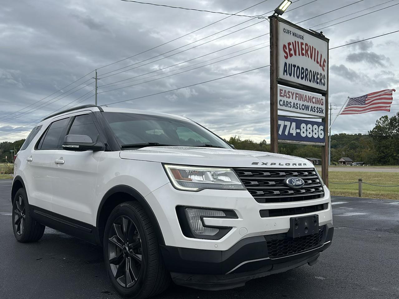 2017 Ford Explorer XLT - Photo 28