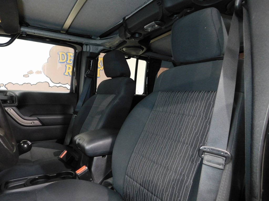 Jeep Wrangler Unlimited Sport 4WD 2012